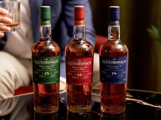 Diện mạo mới của rượu Glendronach whisky với sự hợp tác từ Rankin  Diện mạo mới của rượu Glendronach whisky với sự hợp tác từ Rankin