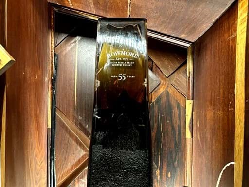 Bowmore STAC 55 năm - Phiên bản huyền thoại lâu đời nhất của Bowmore Distillery Bowmore STAC 55 năm - Phiên bản huyền thoại lâu đời nhất của Bowmore Distillery