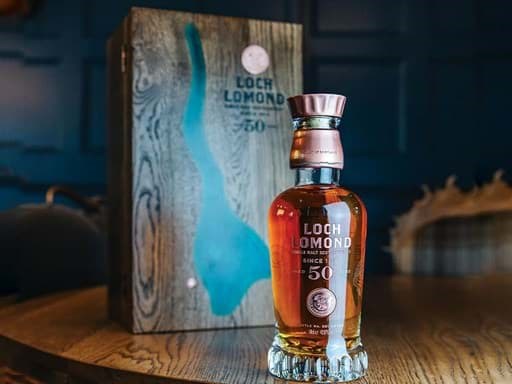 Loch Lomand 50 năm được phát hành với giá 25.000 bảng Anh  Loch Lomand 50 năm được phát hành với giá 25.000 bảng Anh