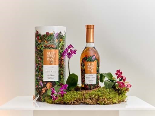 Glenmorangie Dr Bill Lumsden x Azuma Makoto 23 năm được phát hành Glenmorangie Dr Bill Lumsden x Azuma Makoto 23 năm được phát hành
