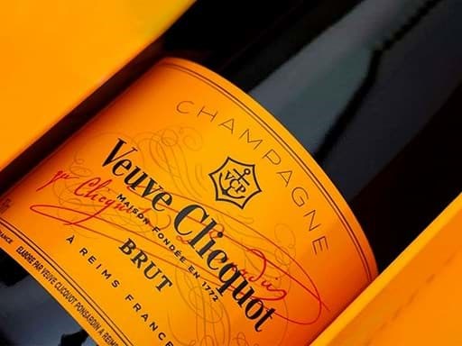 Quy định dán nhãn chai Champagne  Quy định dán nhãn chai Champagne