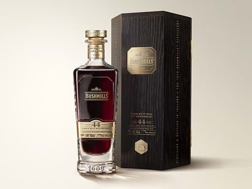 Bushmill phát hành chai rượu whisky lâu đời nhất  Bushmill phát hành chai rượu whisky lâu đời nhất
