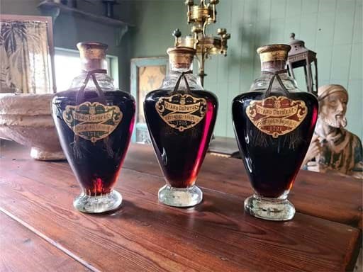 Bộ 3 Chai Otard Dupuy & Co Extra Old Reserve lâu đời nhất còn tồn tại Bộ 3 Chai Otard Dupuy & Co Extra Old Reserve lâu đời nhất còn tồn tại