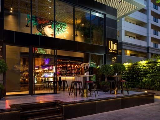 QUI Bar/Lounge QUI Bar/Lounge
