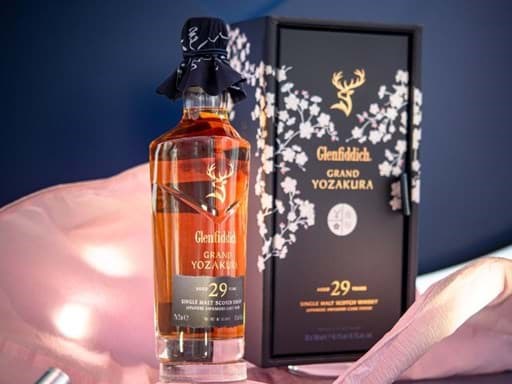 Glenfiddich phát hành Grand Yozakura Limited Edition Glenfiddich phát hành Grand Yozakura Limited Edition