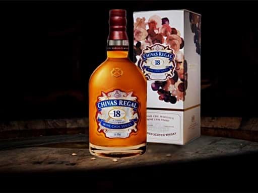 Chivas 18 ủ hoàn thiện trong thùng Margaux Chivas 18 ủ hoàn thiện trong thùng Margaux