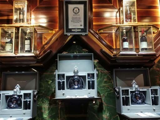 Nhà sưu tầm sở hữu BST Cognac giá trị nhất thế giới giá 22 triệu đô la Mỹ Nhà sưu tầm sở hữu BST Cognac giá trị nhất thế giới giá 22 triệu đô la Mỹ