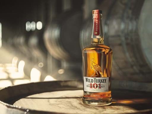 Thiết kế mới của chai Wild Turkey 101  Thiết kế mới của chai Wild Turkey 101