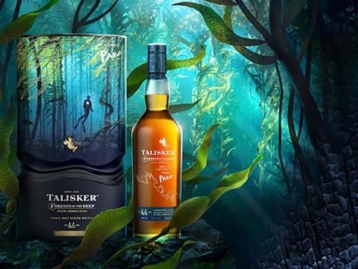 Talisker 44 năm: Forests of the Deep  Talisker 44 năm: Forests of the Deep