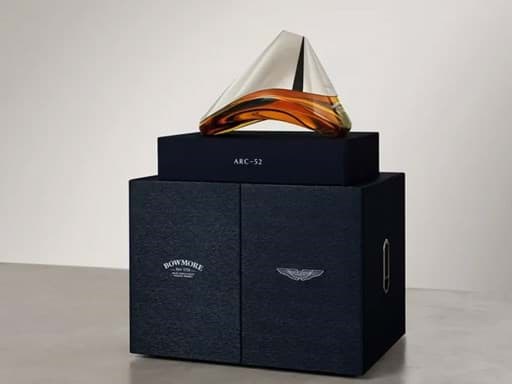 Bowmore phát hành ARC-52 năm  Bowmore phát hành ARC-52 năm