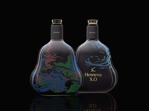 Hennessy XO by Florian Zumbrunn Collection được phát hành  Hennessy XO by Florian Zumbrunn Collection được phát hành