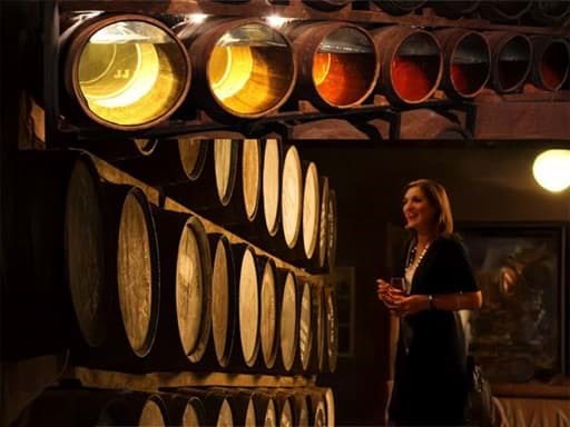 Quá trình trưởng thành & sự phát triển màu sắc của Malt Whisky trong thùng ủ Quá trình trưởng thành & sự phát triển màu sắc của Malt Whisky trong thùng ủ