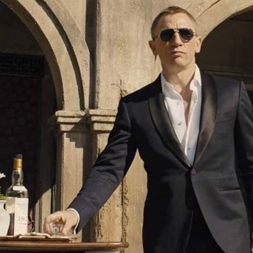 James Bond và whisky James Bond và whisky