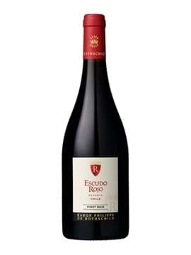 Escudo Rojo Reserva Pinot Noir - Casablanca Valley, Chile Escudo Rojo Reserva Pinot Noir - Casablanca Valley, Chile