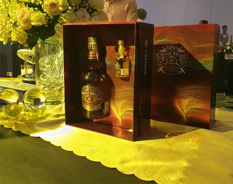 Chivas 12 năm hộp quà