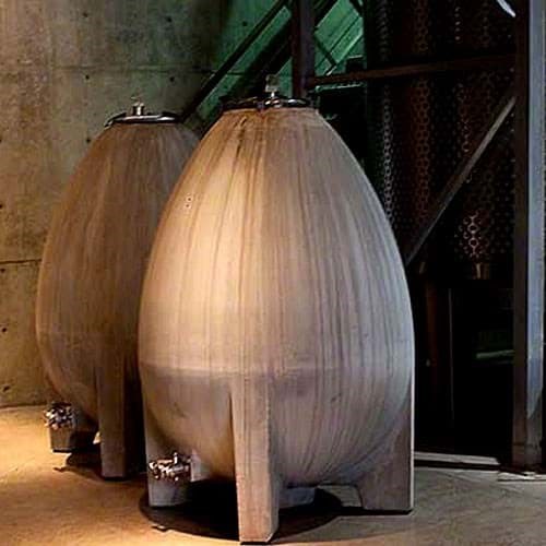 Tại sao nhiều nhà sản xuất sử dụng Concrete Egg để lên men và ủ rượu vang?