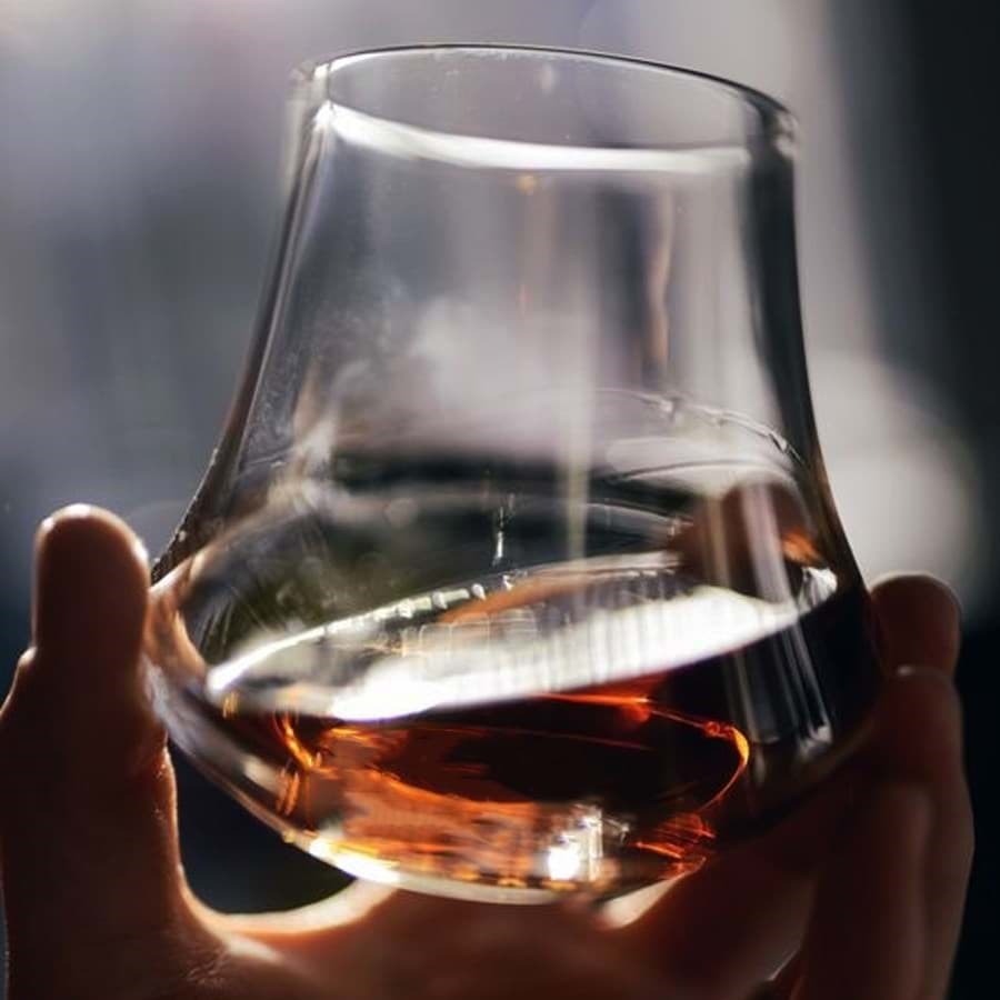 Sự khác nhau giữa Single Cask Whisky và Single Malt Whisky? 