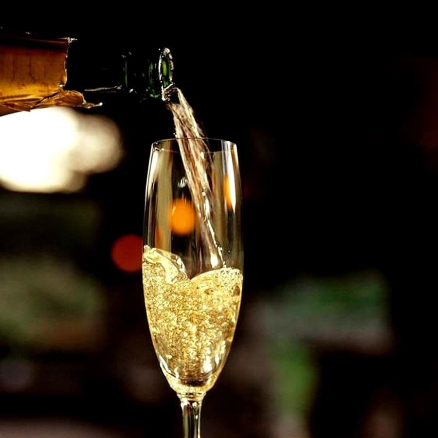 Sự khác nhau giữa rượu Champagne và Prosecco là gì? 