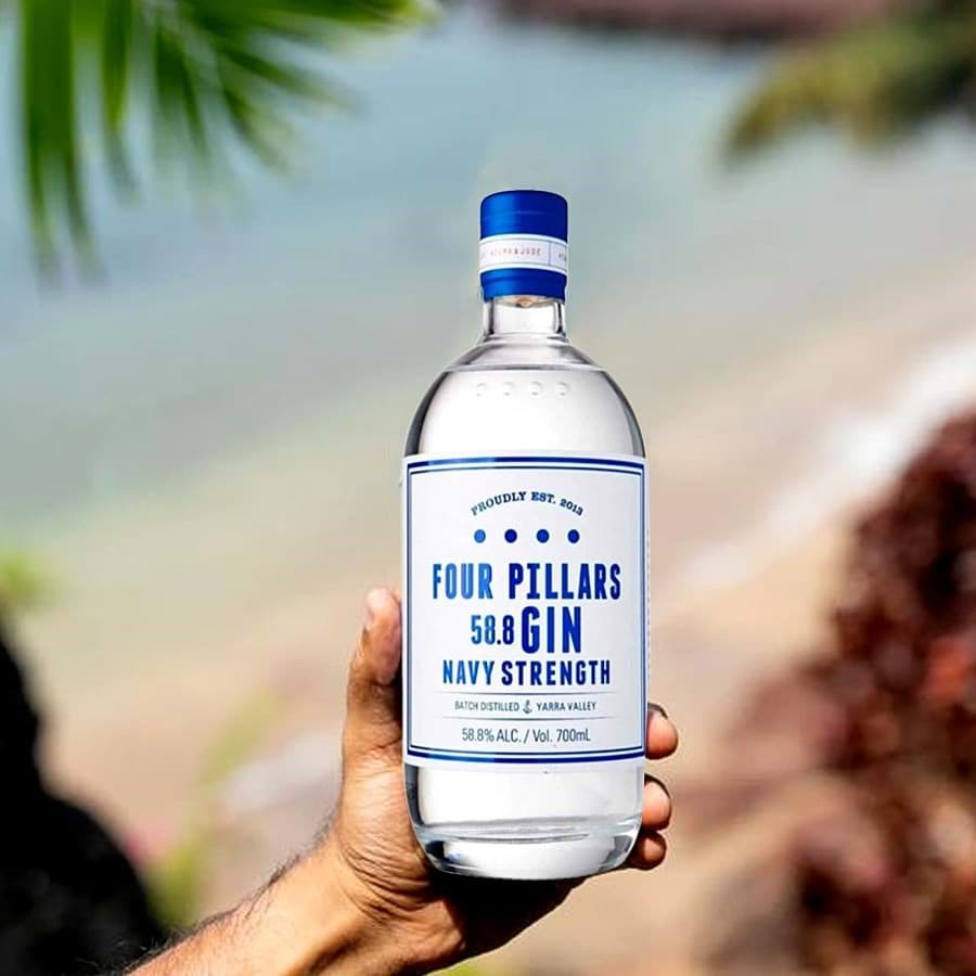 Thuật ngữ "Navy strength" trên nhãn chai rượu Gin có ý nghĩa gì? 