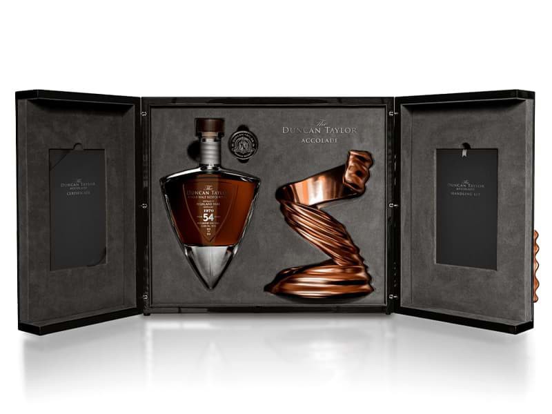 Duncan Taylor Highland Park 54 năm được ra mắt Duncan Taylor Highland Park 54 năm được ra mắt
