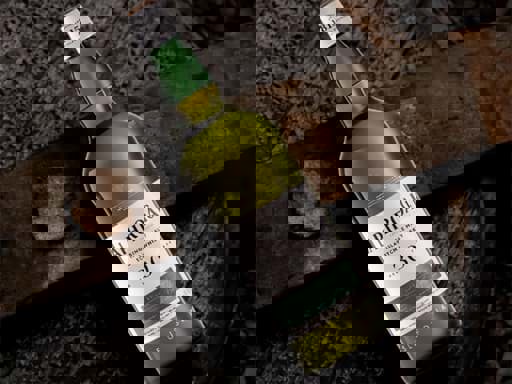 Laphroaig 30 Year Old 2024 Edition được phát hành 