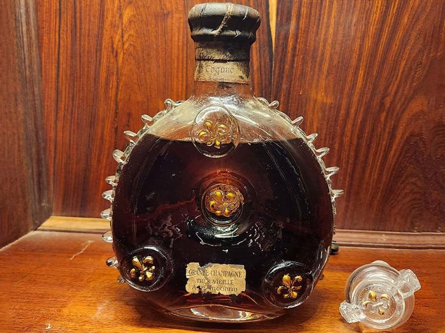 Chai Louis XIII đắt tiền nhất thế giới được ghi nhận bởi Guinness - Louis XIII 1874 trị giá 2.000.000 E