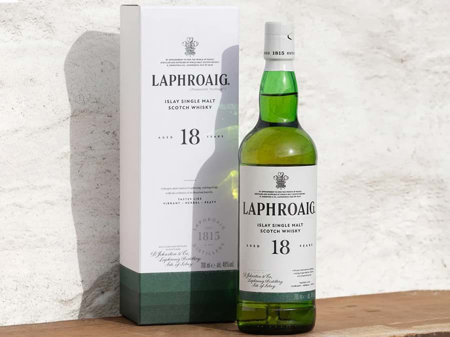 Laphroaig 18 Year Old được phát hành trở lại Laphroaig 18 Year Old được phát hành trở lại