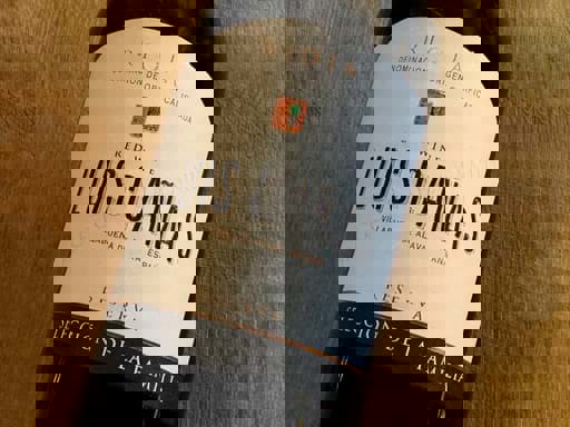 Phân biệt các phân hạng DO, DOP, DOCa trên nhãn chai rượu vang Tây Ban Nha