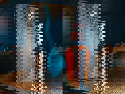 Loch Lomand 50 năm được phát hành với giá 25.000 bảng Anh 