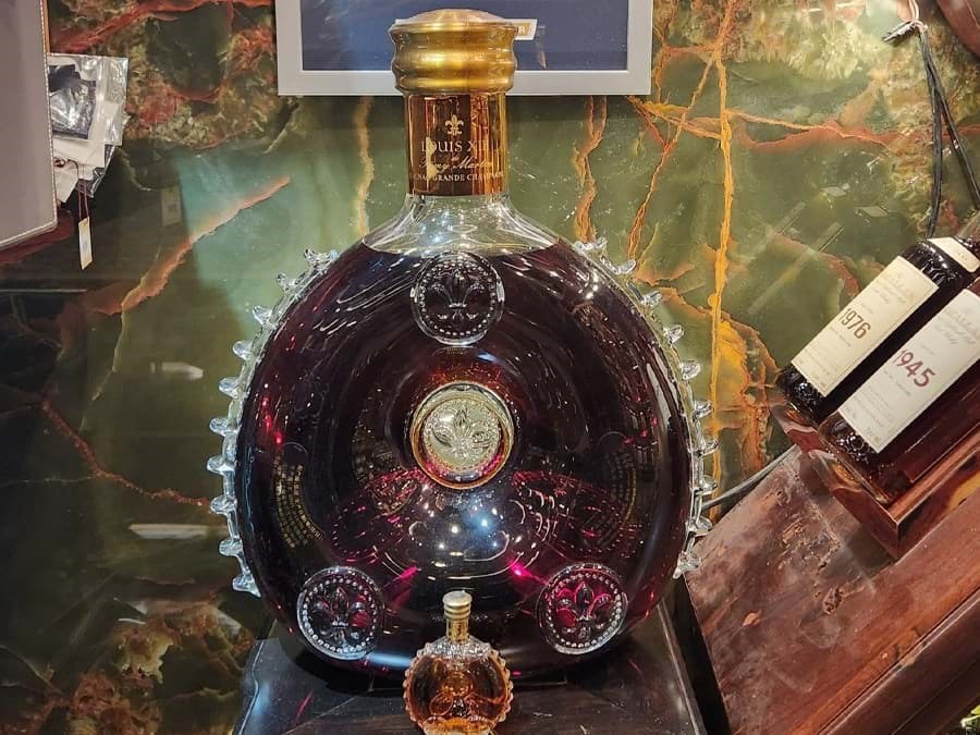 Louis XIII - 9L lớn đắt tiền nhất