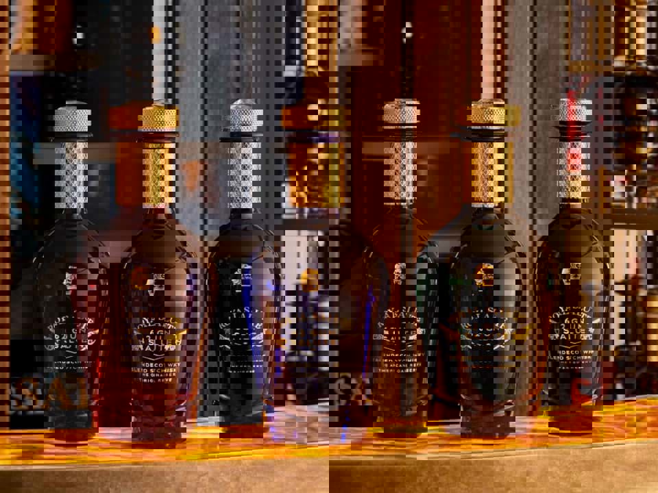  Royal Salute 62 Gun Salute Collection được phát hành