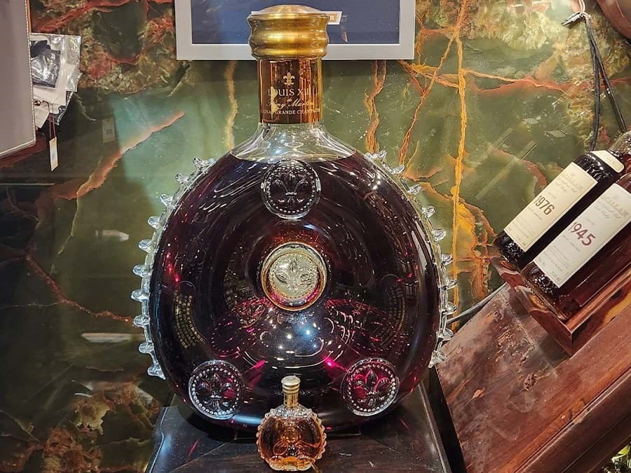 Chai Louis XIII: Le Salmanazar 9L độc nhất vô nhị