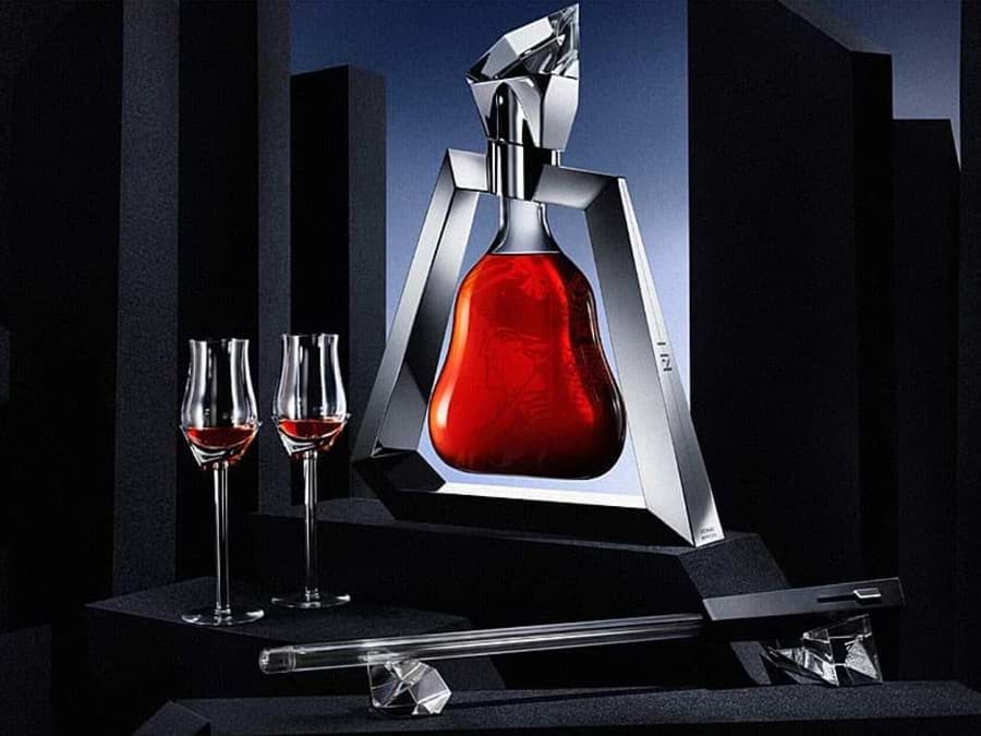 Richard Hennessy Magnum - Phiên bản kỉ niệm 300 năm Richard Hennessy Magnum - Phiên bản kỉ niệm 300 năm