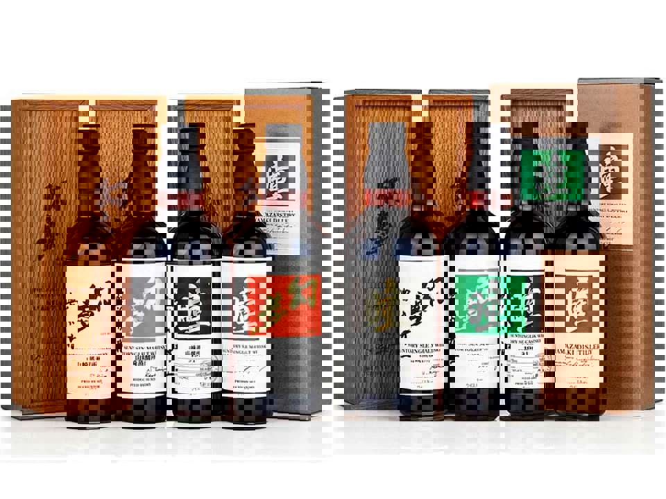  Bộ sưu tập Yamazaki Hitomi đã thu về 51,250 bảng Anh tại cuộc đấu giá Bonhams