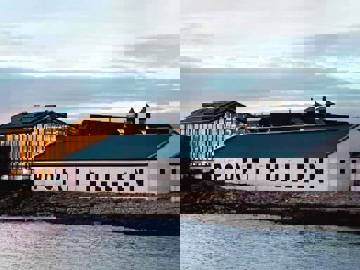 Nhà máy chưng cất Port Ellen chính thức hoạt động trở lại sau hơn 4 thập kỉ