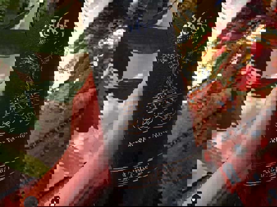 "Old vine" trên nhãn chai rượu vang có ý nghĩa gì? "Old vine" trên nhãn chai rượu vang có ý nghĩa gì?