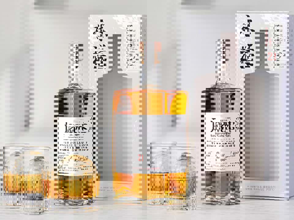 Dewar's Double Double 21 year old Mizunara Oak được phát hành 