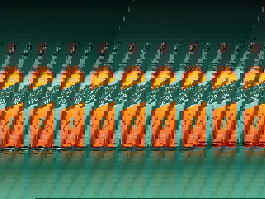 Johnnie Walker Black Label Squid Game Edition được cho ra mắt Johnnie Walker Black Label Squid Game Edition được cho ra mắt