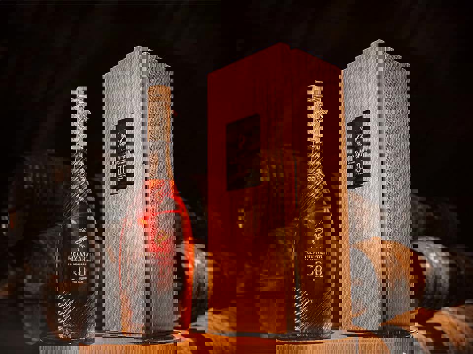 Remy Martin phát hành dòng Cognac mới phiên bản kỉ niệm 300 năm 