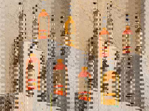 Bộ sưu tập Prima & Ultima IV