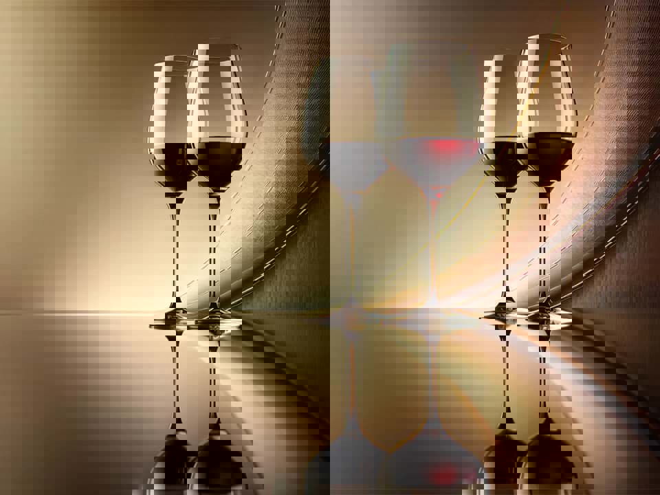 Sự khác nhau giữa ly thủy tinh và ly pha lê là gì?