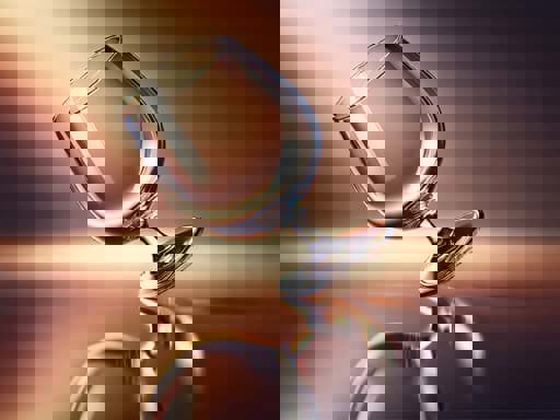 Sự khác nhau giữa thủy tinh và pha lê 