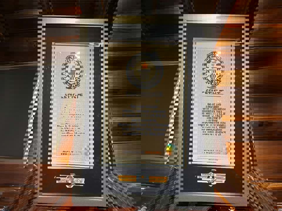 Vua rượu Whisky – Ông Nguyễn Đình Tuấn Việt với 16 kỉ lục Guinness về rượu 