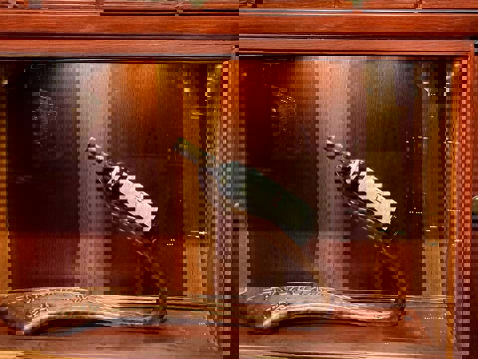 Chai whisky đắt tiền nhất thế giới 