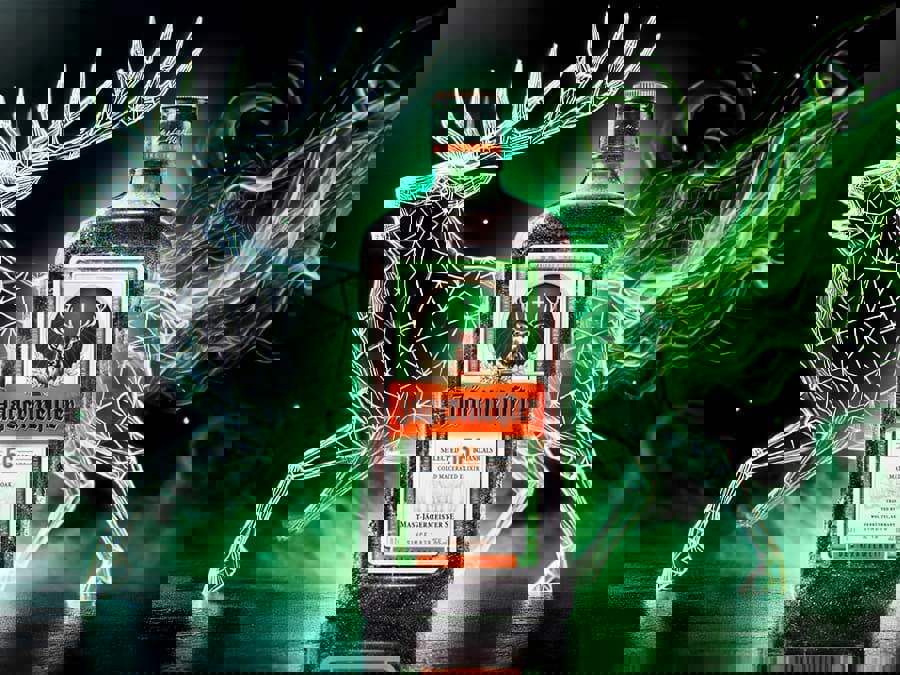 Jagermeister: Rượu đầu nai hay đầu hươu cho chính xác Jagermeister: Rượu đầu nai hay đầu hươu cho chính xác