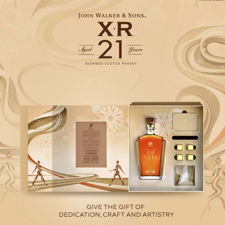 John Walker XR 21 Hop qua tet 2025