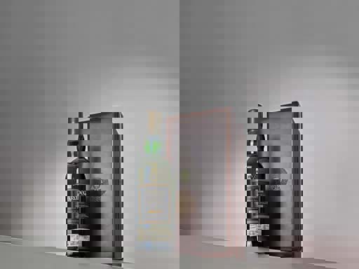 Ardbeg 1974 bán đấu giá với mức giá kỷ lục 