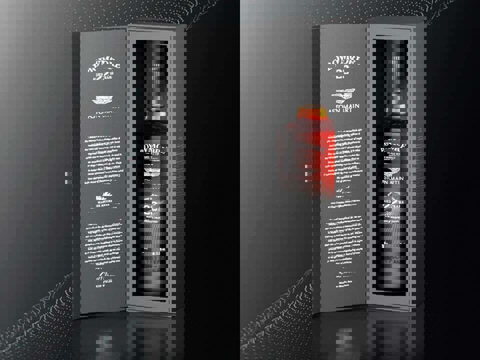 Bowmore hợp tác với Aston Martin phát hành chai Bowmore Master Selection 22 năm