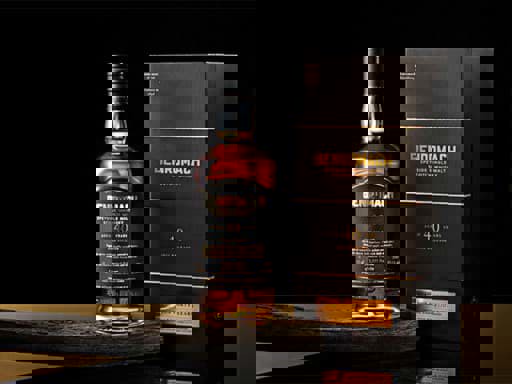 Benromach 40 năm đã phát hành phiên bản năm 2022