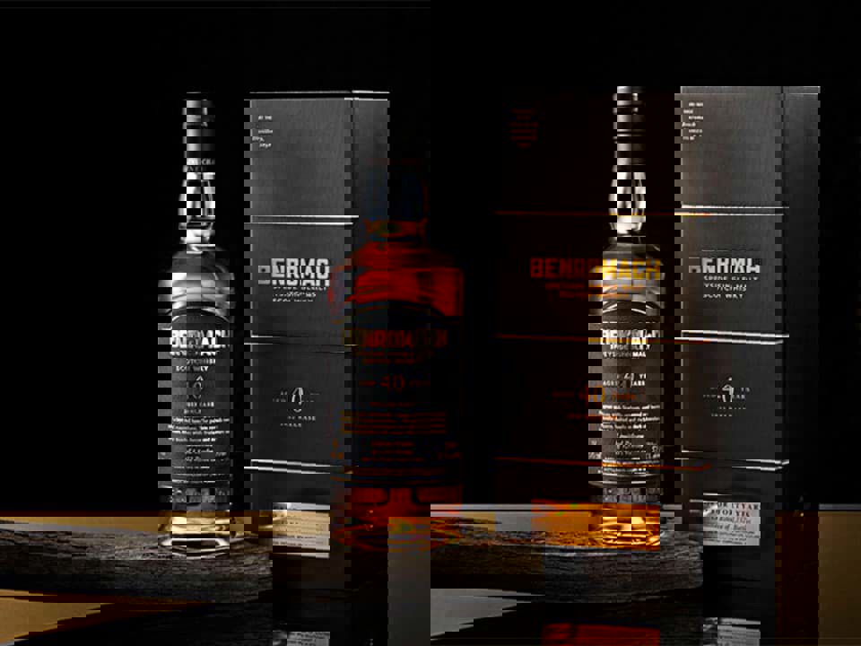 Benromach 40 năm đã phát hành phiên bản năm 2022